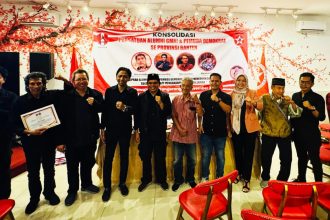 Foto Bersama Narasumber Konsolidasi PA GMNI dan Pemuda Demokrat Se-Banten (17/11/2024)
