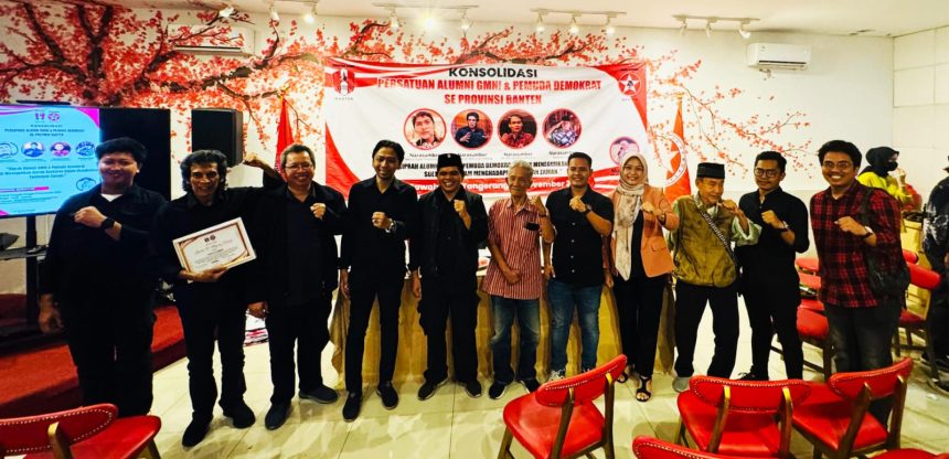 Foto Bersama Narasumber Konsolidasi PA GMNI dan Pemuda Demokrat Se-Banten (17/11/2024)