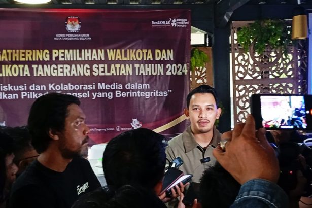 IBNU HAZAIRIN ROWIYAN -ANGGOTA KPID PROVINSI BANTEN