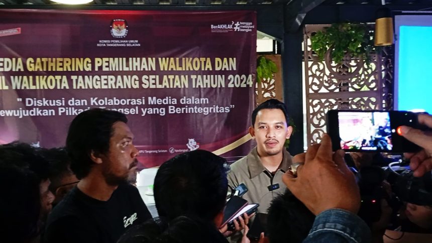 IBNU HAZAIRIN ROWIYAN -ANGGOTA KPID PROVINSI BANTEN